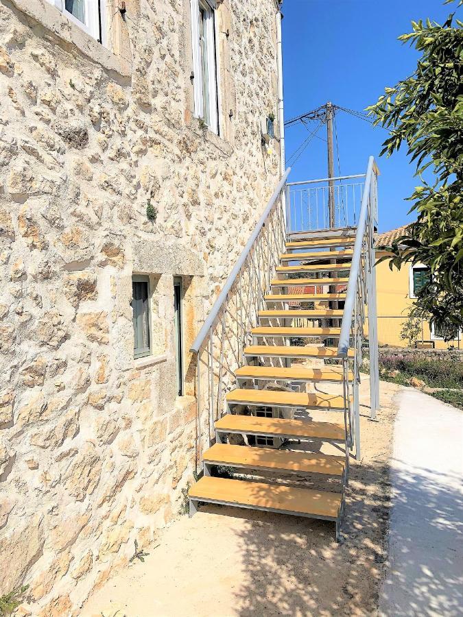 Mangata Suites Homes With Private Pools Spartokhorion Екстер'єр фото