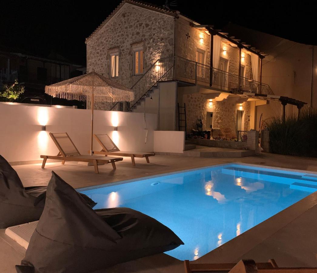 Mangata Suites Homes With Private Pools Spartokhorion Екстер'єр фото